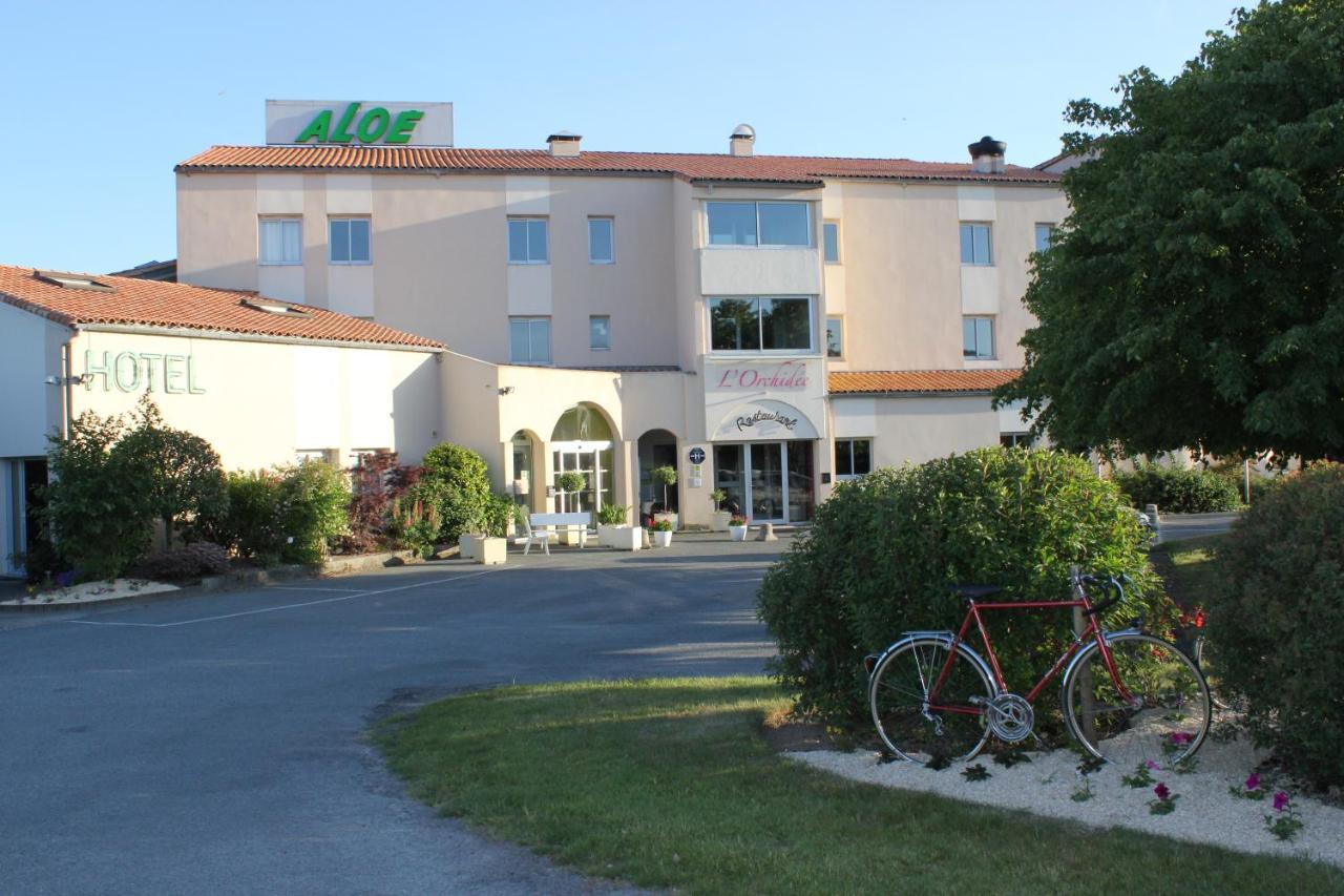 Logis Hotel Restaurant Aloe Les Herbiers Eksteriør billede