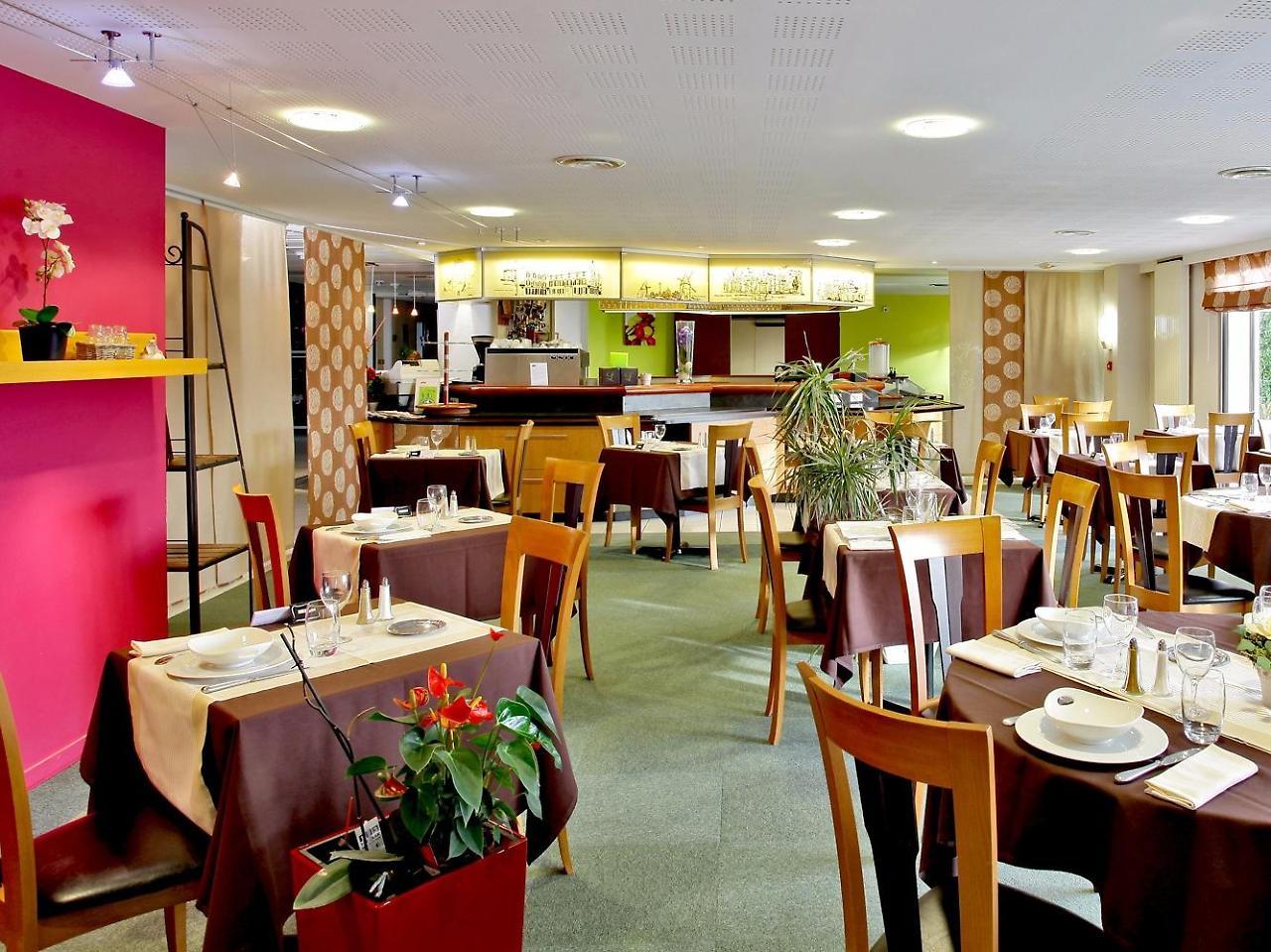 Logis Hotel Restaurant Aloe Les Herbiers Eksteriør billede