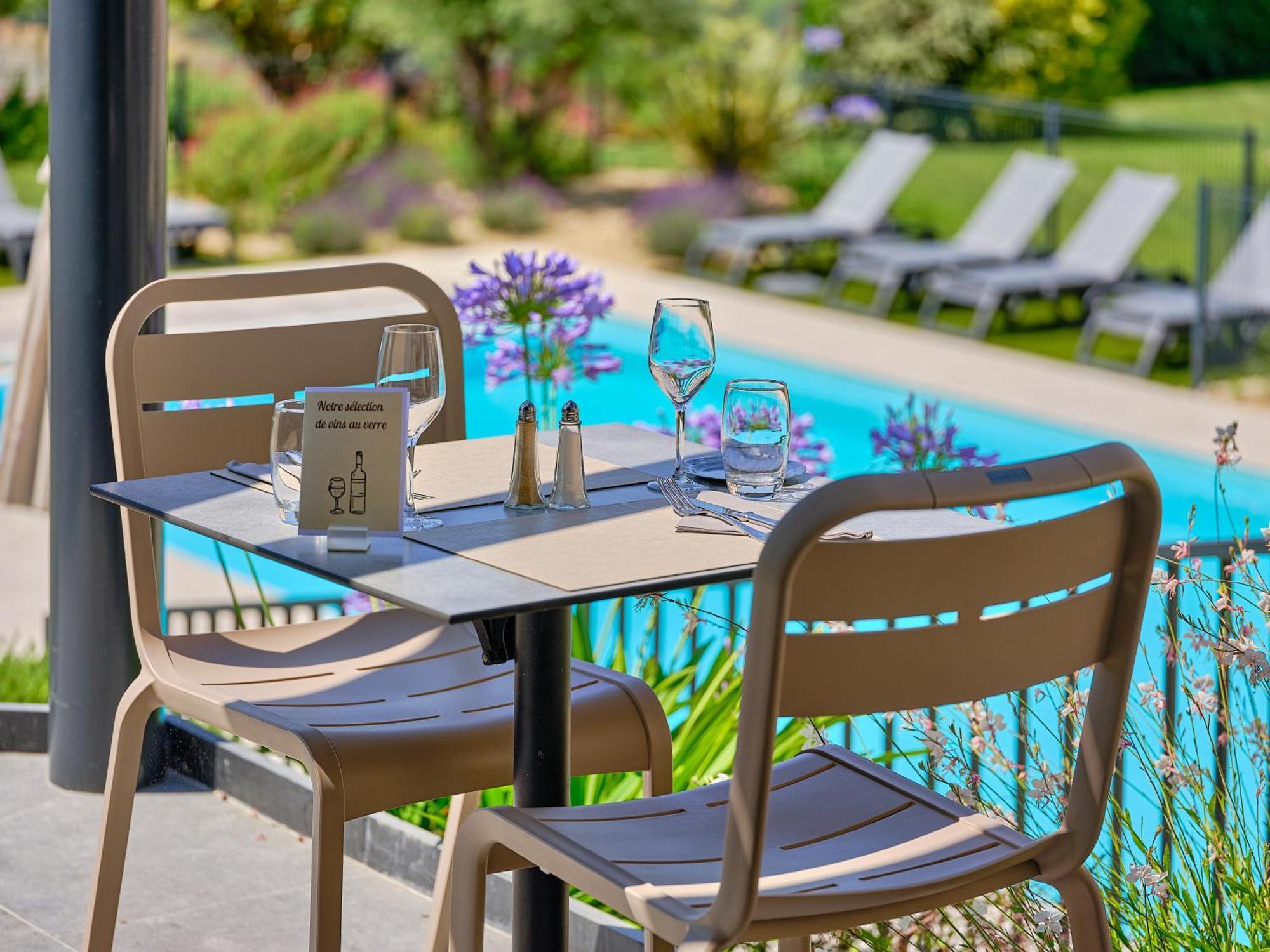 Logis Hotel Restaurant Aloe Les Herbiers Eksteriør billede