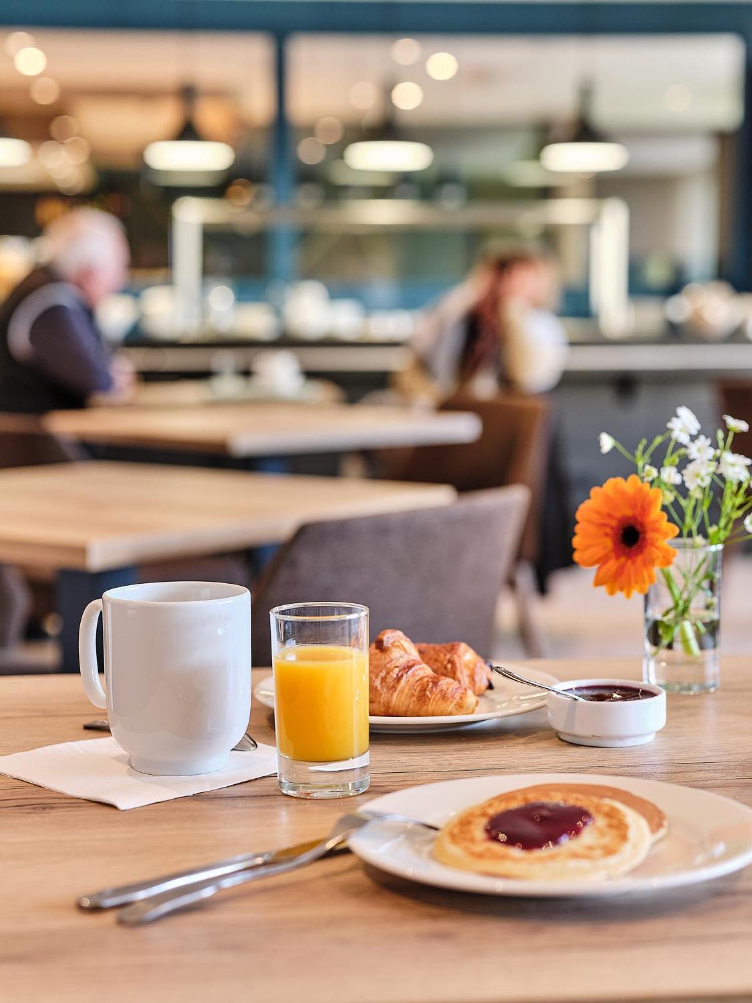 Logis Hotel Restaurant Aloe Les Herbiers Eksteriør billede